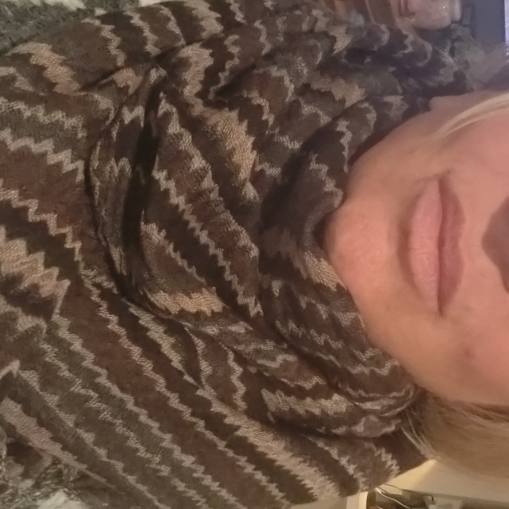 Wavy Patterned Fringe Wrap 27x70